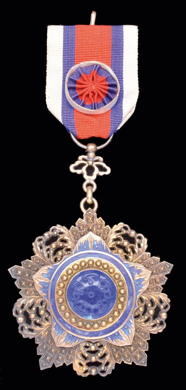 Order of Brilliant Jade 6th Class No.65.jpg