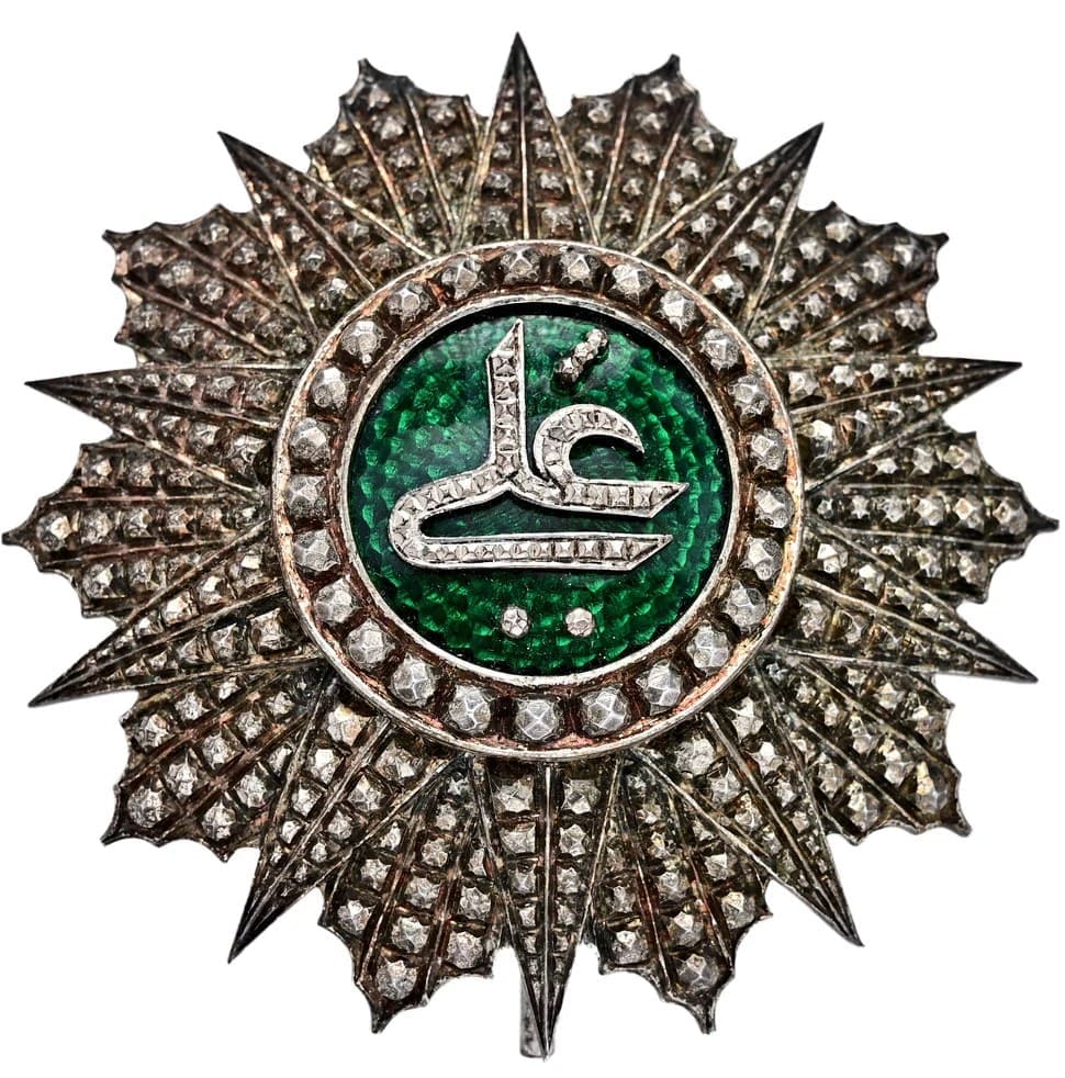 Order of Nishan-Iftikar made by Godet, Berlin.jpg