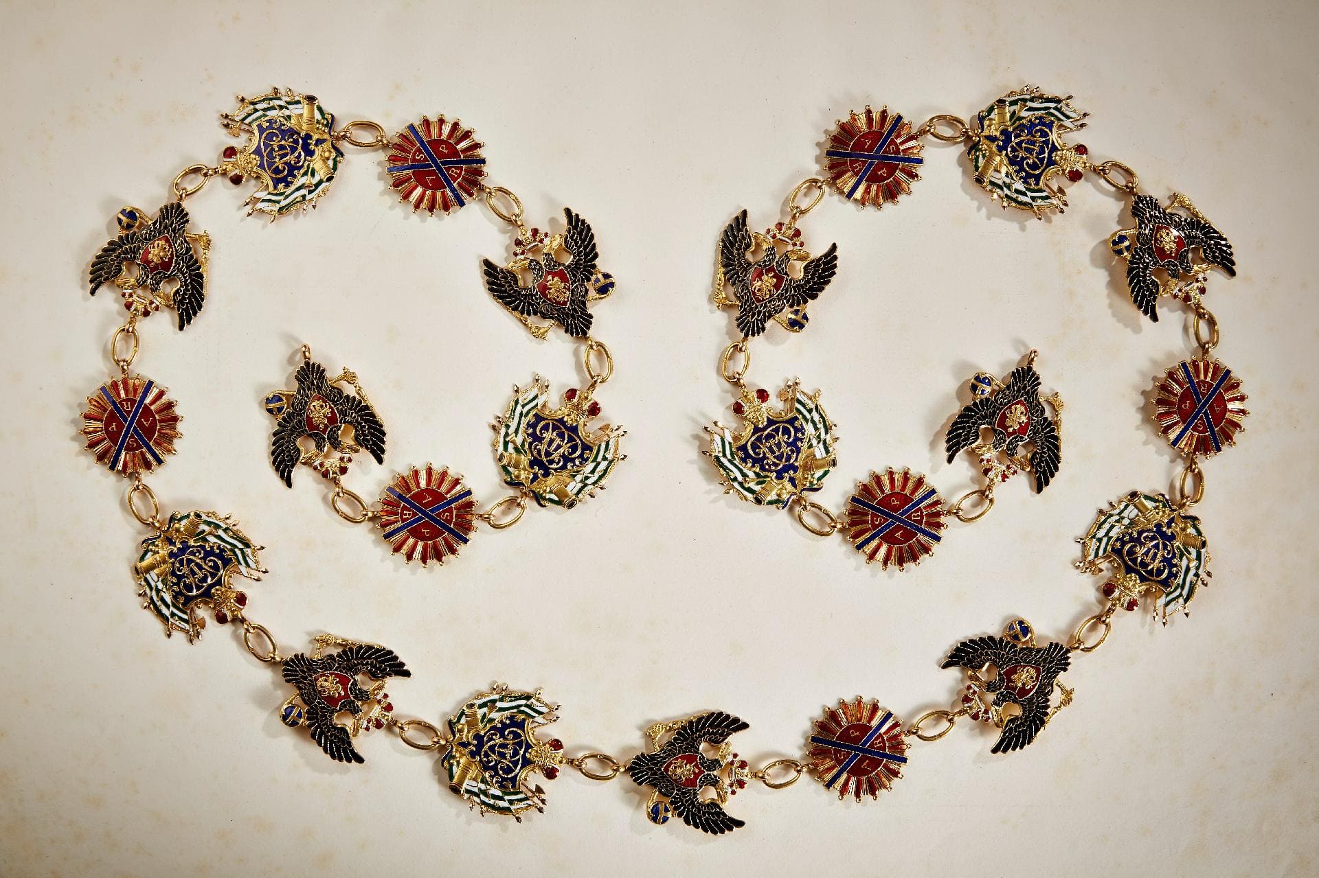 Order of Saint Andrew Collar with 23 links made by Immanuel Pannasch in 1831.jpg