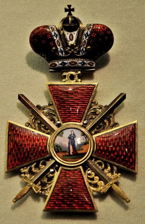 Order of Saint Anna with Imperial Crown and Swords.jpg Order of Saint Anna with Imperial Crown and Swords.jpg