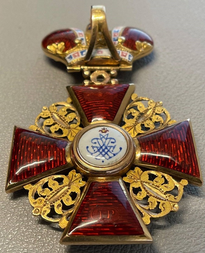 Order of Saint Anna with Imperial Crown  made by Immanuel Pannasch.jpg