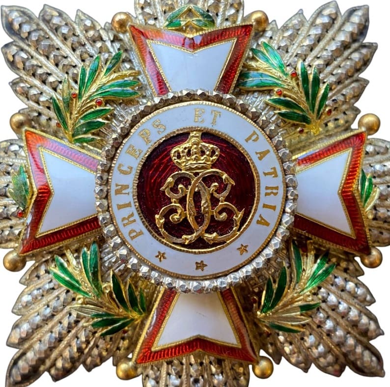 Order of Saint Charles breast  star made by Albert Bacqueville, Paris.jpg