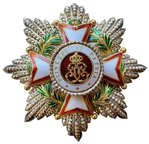 Order of Saint Charles breast star made by Albert Bacqueville, Paris.jpg