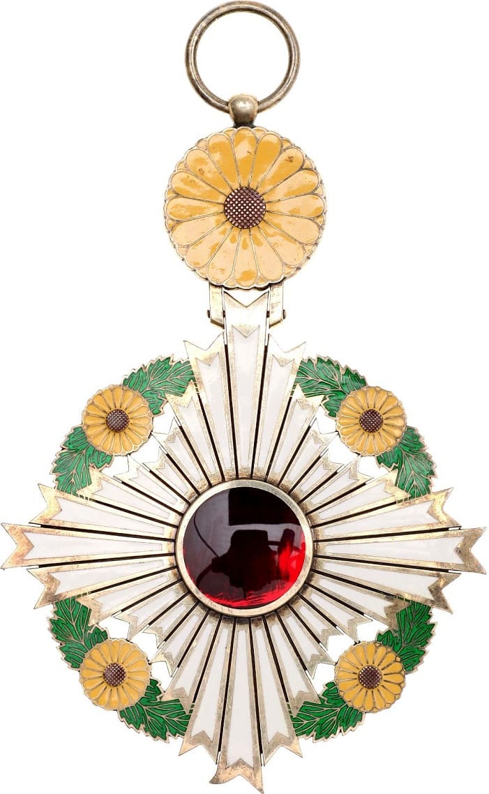 Order of the Chrysanthemum.jpg