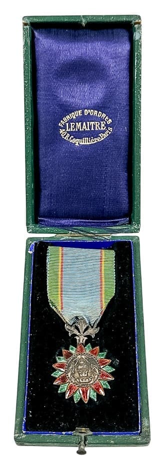 Order of the  Crown of Thailand made by Lemaitre, Paris.jpg