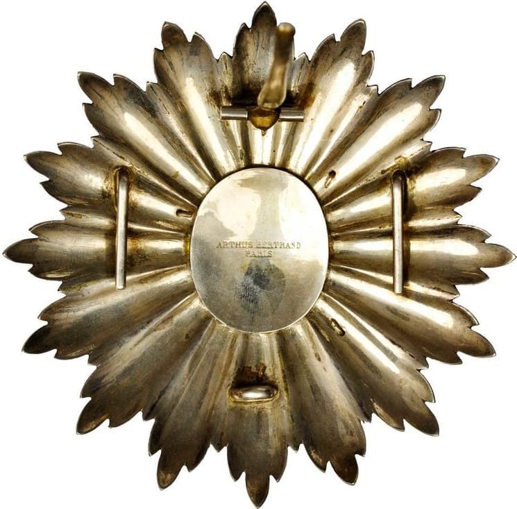 Order of the  Dragon of Annam  Breast Star made by Arthus Bertrand.jpg