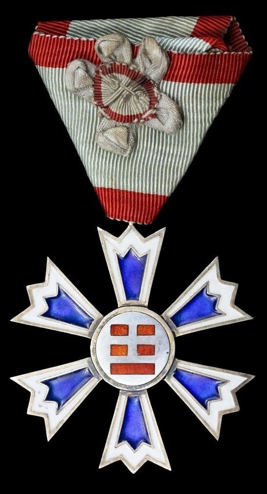 Order of the Eight Trigrams 4th Class.jpg