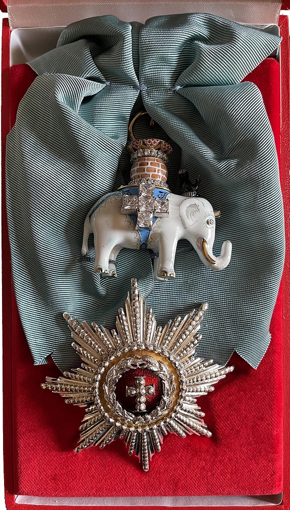 Order of the Elephant awarded to Emmanuel Macron in 2018.jpg