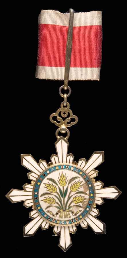 Order of the Golden Grain, Third Class neck badge, width 64.5mm [awarded September 1923].jpg