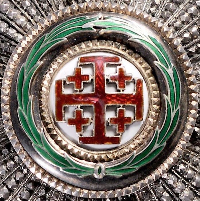 Order  of the Holy Sepulchre of Jerusalem breast star made by Kretly.jpg