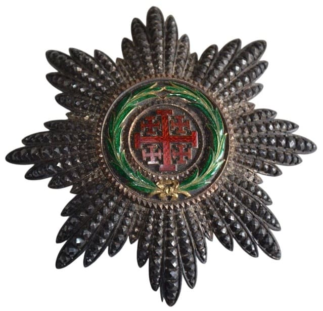 Order of the Holy Sepulchre of Jerusalem made by Lemaitre, Paris.jpg