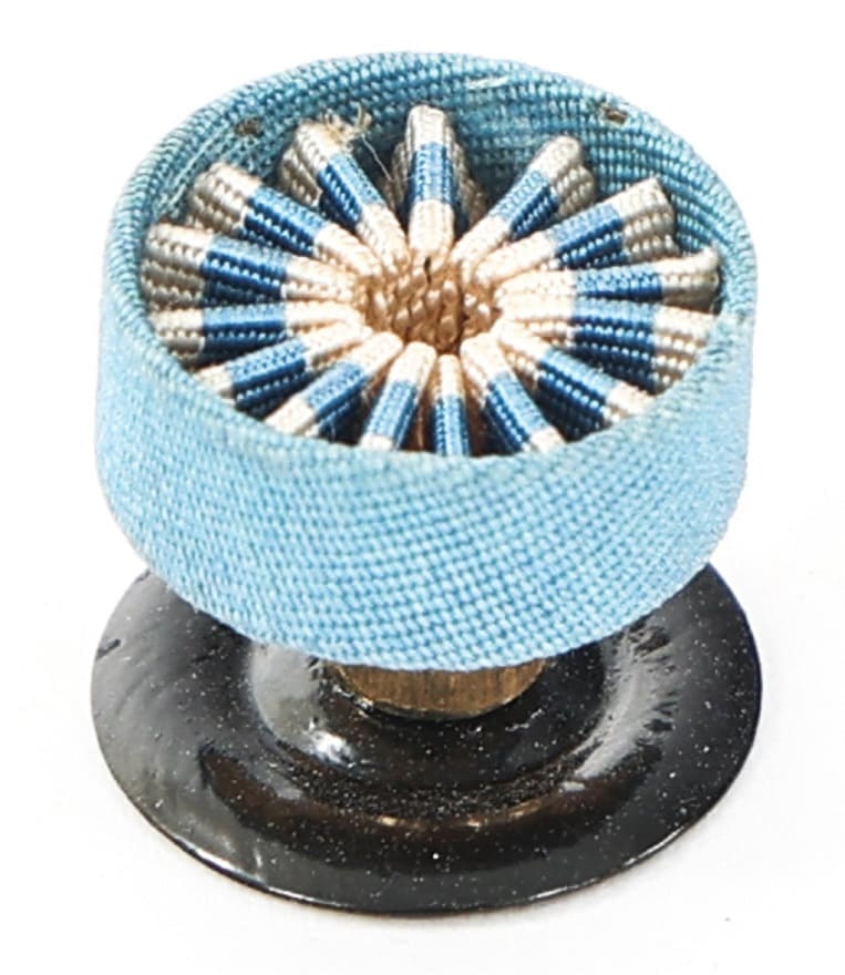 Order of the Illustrious Dragon rosette.jpg
