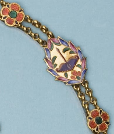 Order  of the  Lion and Sun Collar awarded in 1828.jpg