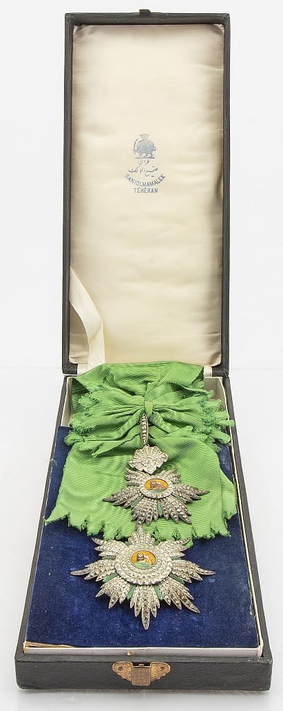Order of  the Lion and Sun made by Saniolmamalek, Téhéran.jpg Order of  the Lion and Sun made by Saniolmamalek, Téhéran.jpg