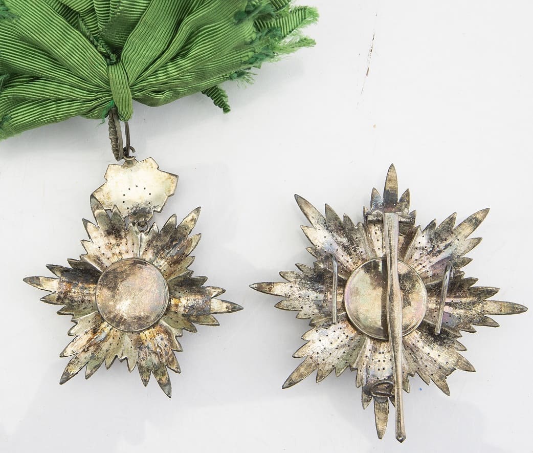 Order of the Lion  and Sun made by Saniolmamalek, Téhéran.jpg Order of the Lion  and Sun made by Saniolmamalek, Téhéran.jpg