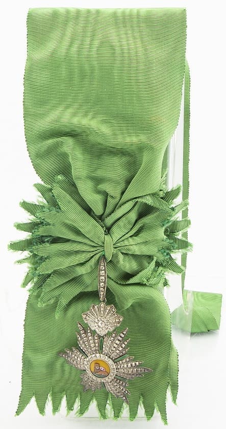 Order of the Lion and Sun made by  Saniolmamalek, Téhéran.jpg Order of the Lion and Sun made by  Saniolmamalek, Téhéran.jpg