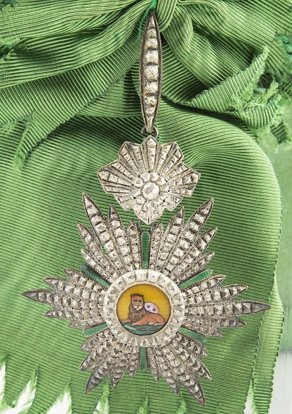 Order of the Lion and Sun made by Saniolmamalek,  Téhéran.jpg Order of the Lion and Sun made by Saniolmamalek,  Téhéran.jpg