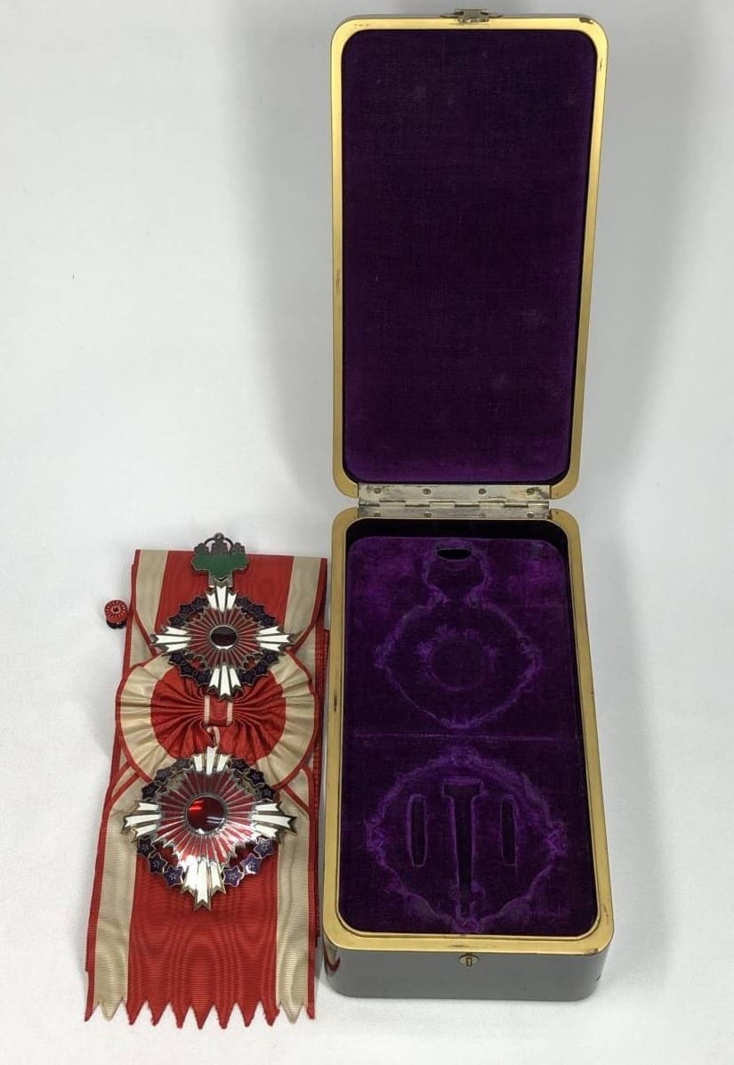 Order of the  Paulownia Flowers2.jpg
