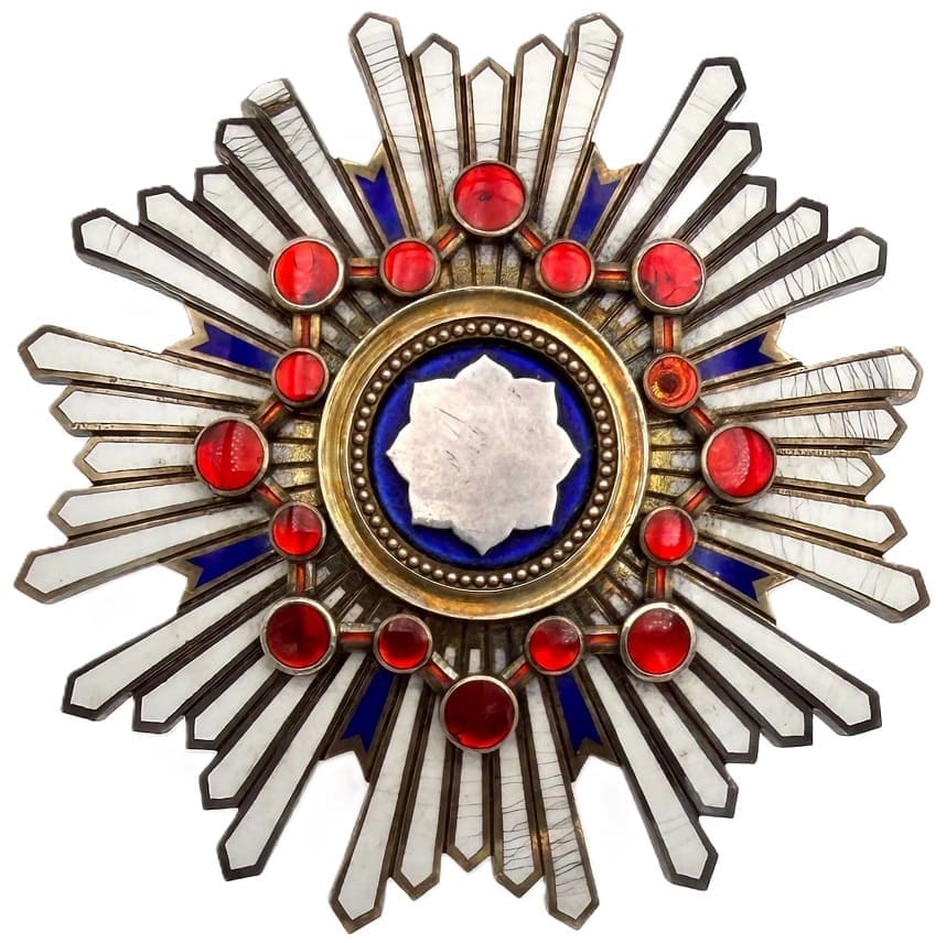 Order of the Sacred Treasure breast star with mark ヒ.jpg