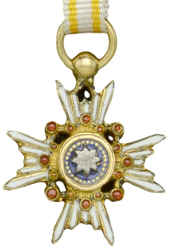 Order of the Sacred Treasure, gold and enamel.jpg