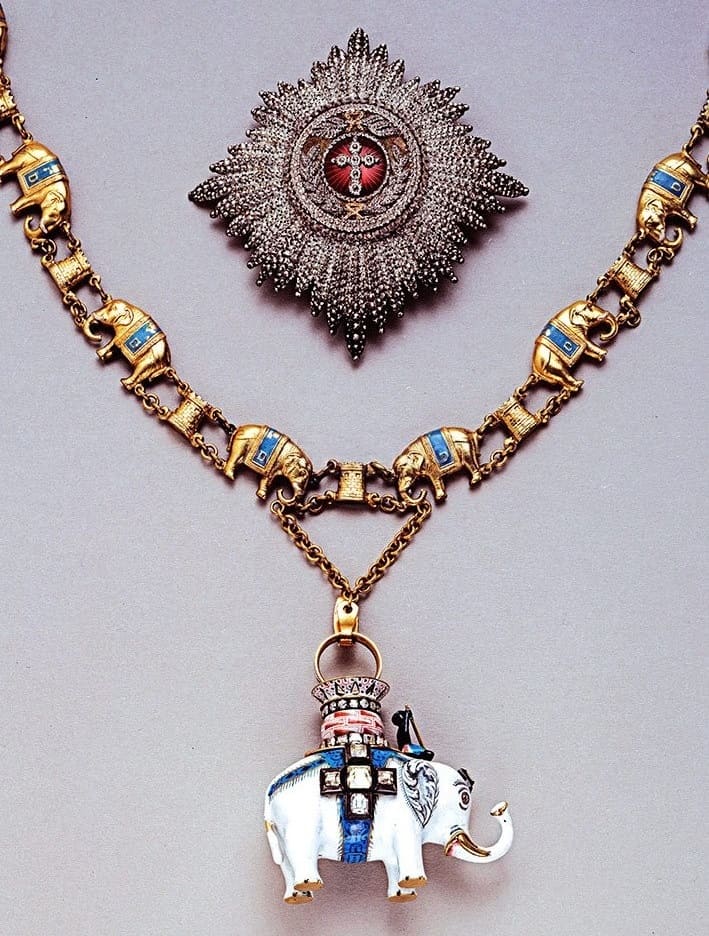 Orders of the Elephant  from the collection of Musée de la Légion d'honneur.jpg