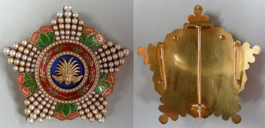 Ordre de la Couronne Précieuse.jpg