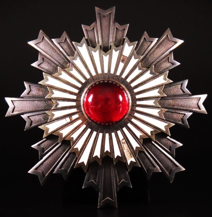 Original  breast star of Rising Sun order with fake central enamel cabochon.jpg