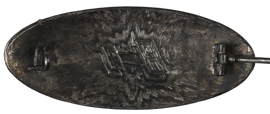 Овальный  знак-брошь Добролёта.jpg