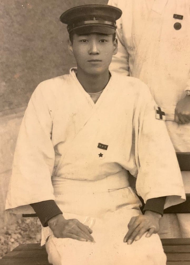 Photo with Japanese Red Cross Shoulder  Patches.jpg
