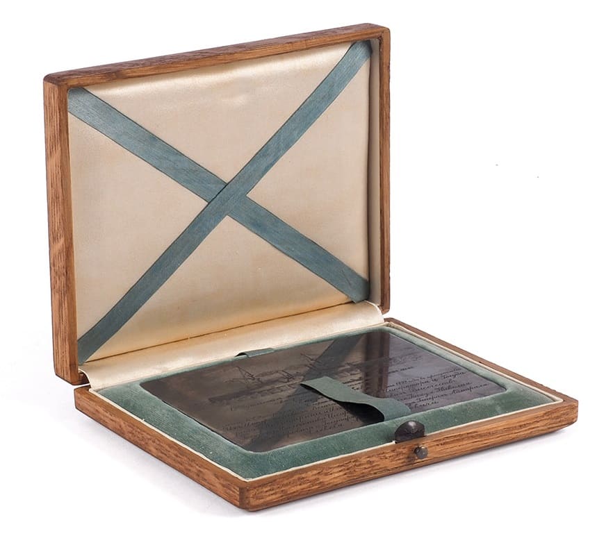 Поддельная закладная  доска  броненосца «Петропавловск».jpg