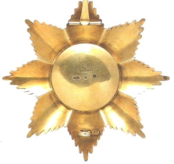 Поддельная звезда  ордена Белого орла Фаберже.jpg