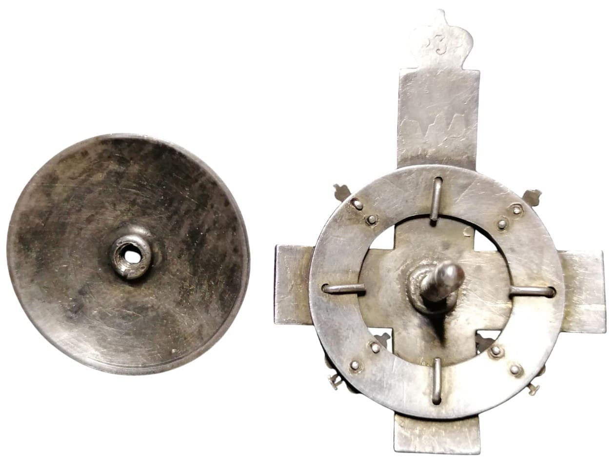 Поддельный знак 10-го гусарского  Ингерманладского полка.jpg