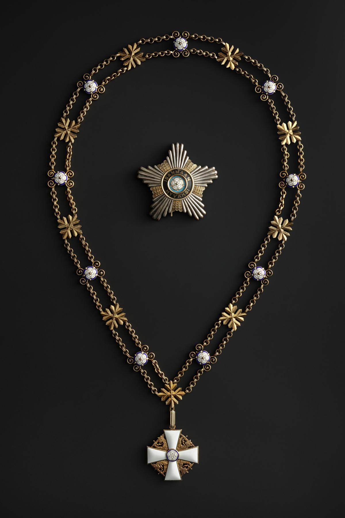 President's Collar of the Grand  Cross of the White Rose of Finland.jpg