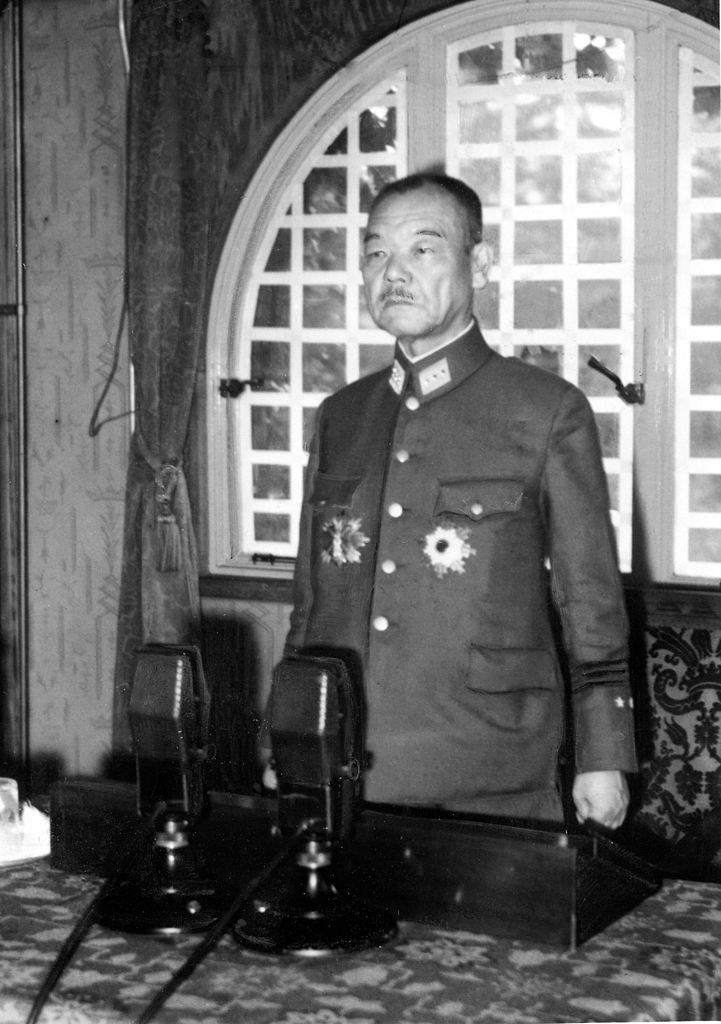 Prime Minister Kuniaki Koiso attends a live radio broadcasting on August 8, 1944 in Tokyo, Japan.jpg