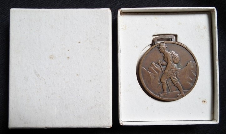 Prince Chichibu Marriage Tenranjiai Tournament  Award Watch Fob.jpg Prince Chichibu Marriage Tenranjiai Tournament  Award Watch Fob.jpg