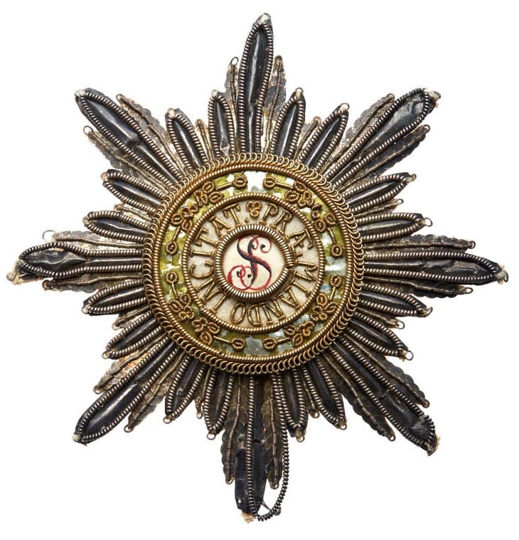 Ранняя шитая звезда ордена Святого Станислава.jpg