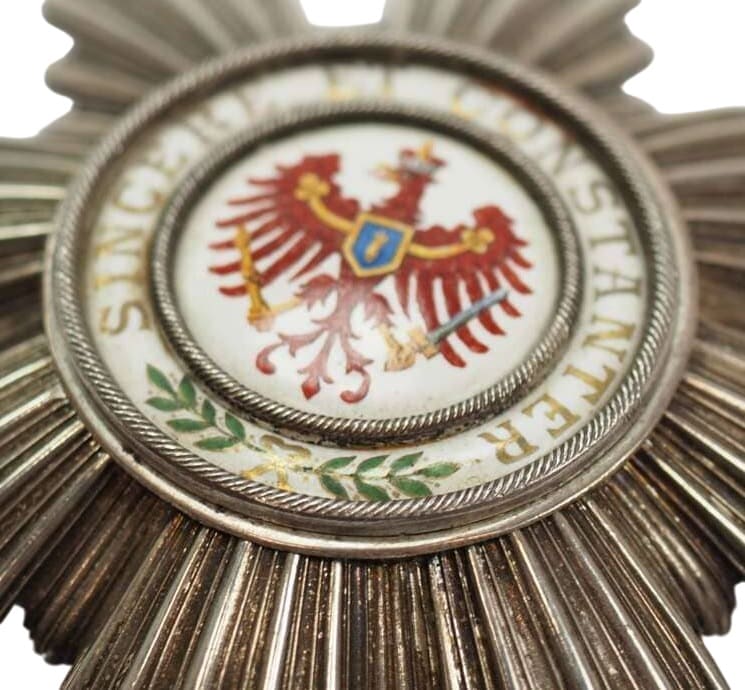 Red Eagle order breast star from  Rothe.jpg