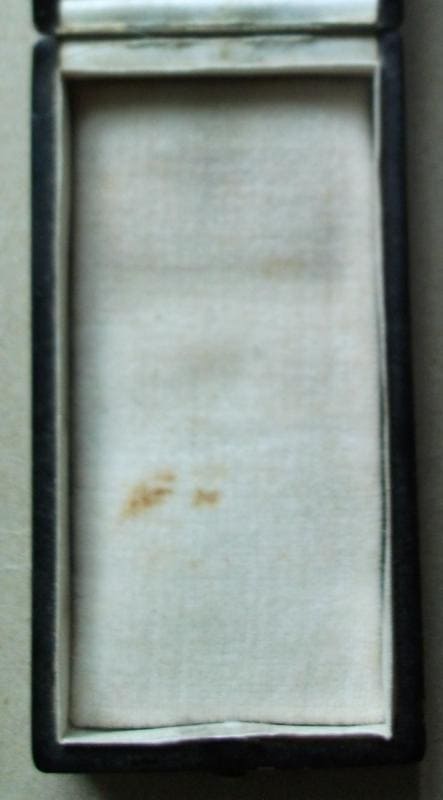 Red Ribbon Medal of Honour_No.10 awarded in 1884.jpg