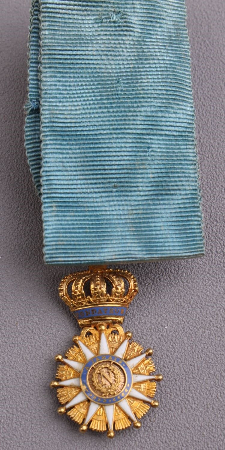 Reduced knight's  star of the Order of the Reunion.jpg