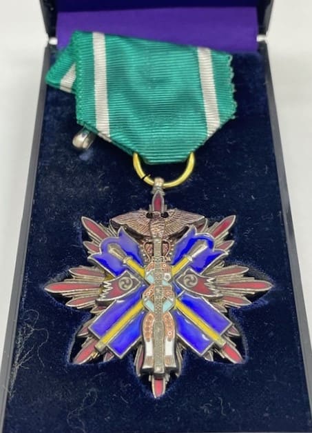 Replica of the  Order of the  Golden Kite.jpg