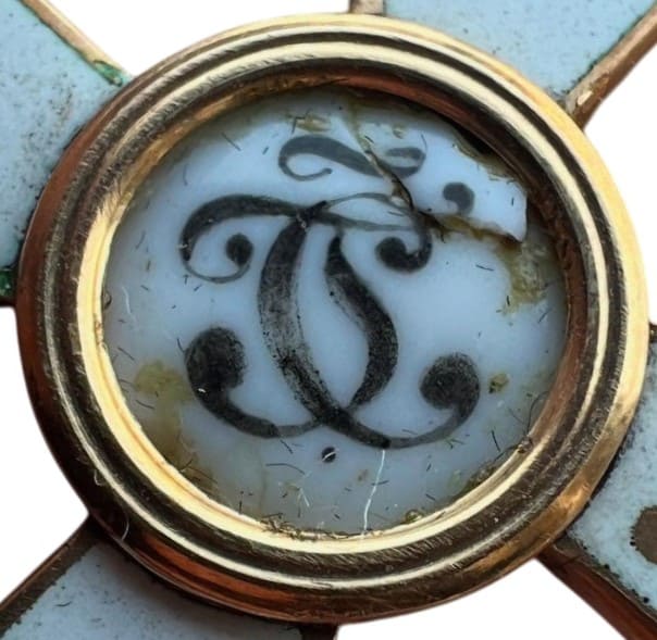 Reverse medallion.jpg