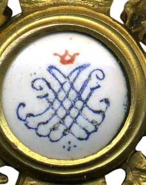 Reverse medallion.jpg