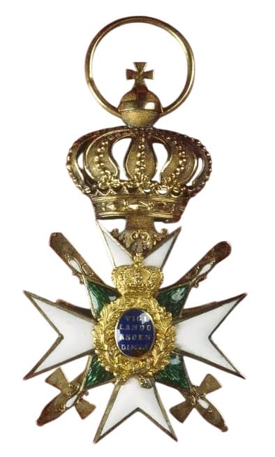 Ritterkreuz 1. Klasse mit Schwertern des Ordens der Wachsamkeit oder vom  Weißen Falken.jpg