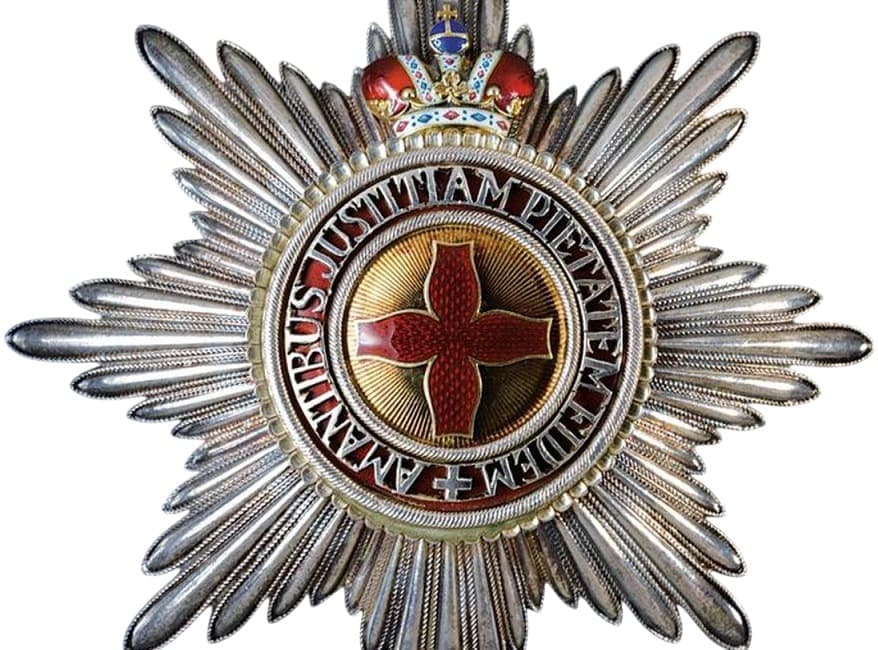 Rothe-made Saint  Anna order breast star with Imperial crown.jpg