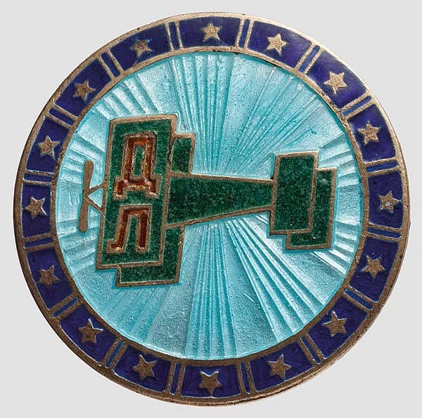 Round Badge of Dobrolyot with stars around the perimeter.jpg