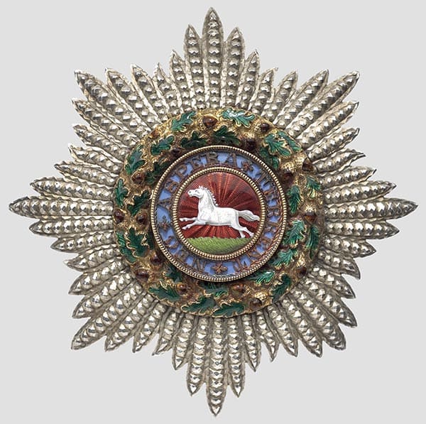 Royal Guelphic Order breast star made by Rentzsch, London.jpg