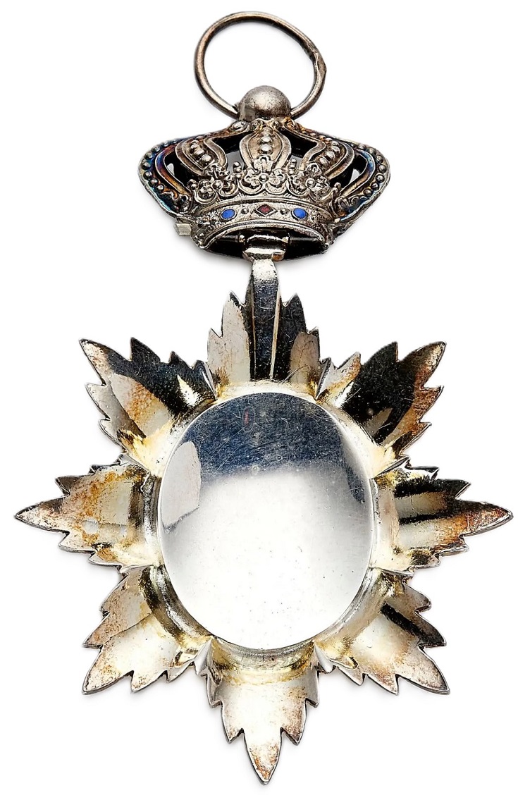 Royal Order of Cambodia made  by Arthus   Bertrand, Paris.jpg