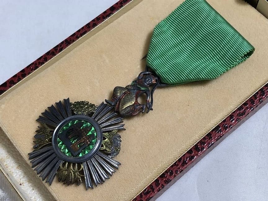 Royal Order  of Sowathara 5th class made by Chobillion.jpg