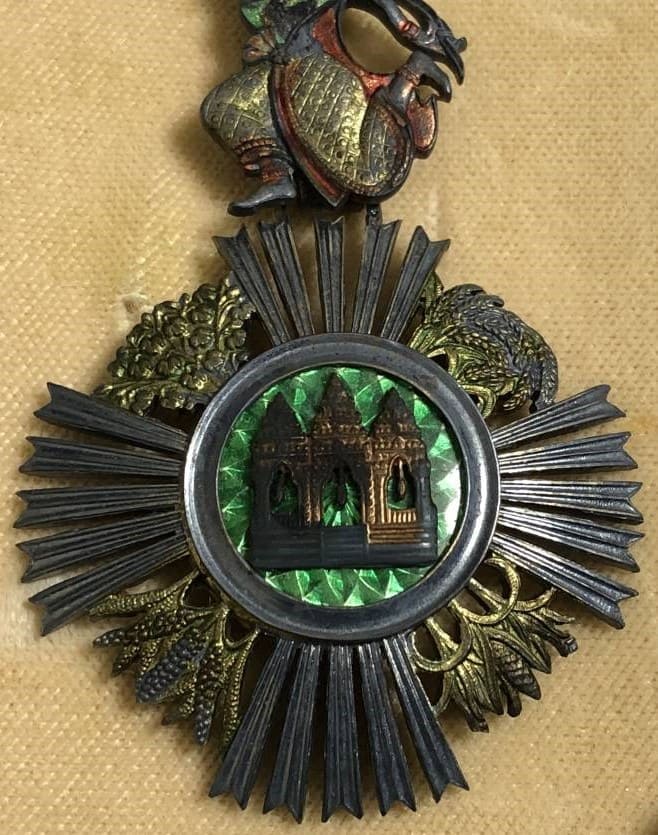 Royal Order  of Sowathara 5th class  made by Chobillion.jpg