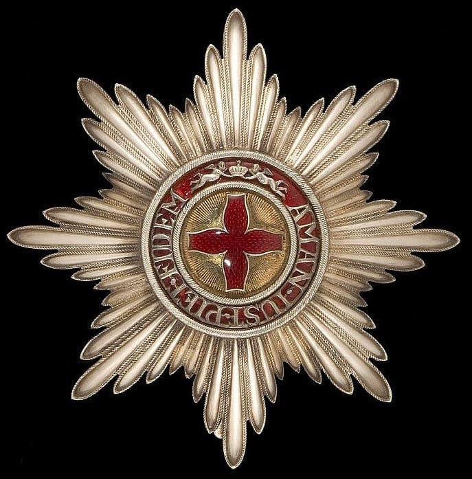 Saint Anna order breast star Rothe.jpg